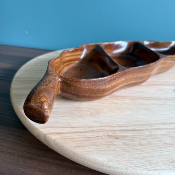 Handcrafted Leaf-Shaped Wooden Serving Tray 3-Compartments 16" Long Decorative T - Picture 5 of 11